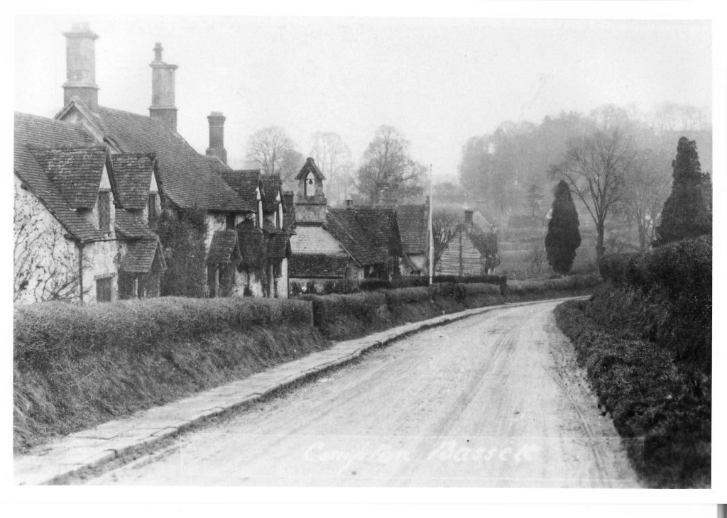 1925. A good photo of cottages Nos. 28,29,30, and the school. Note the trained pear tree on the end of Cottage no 33