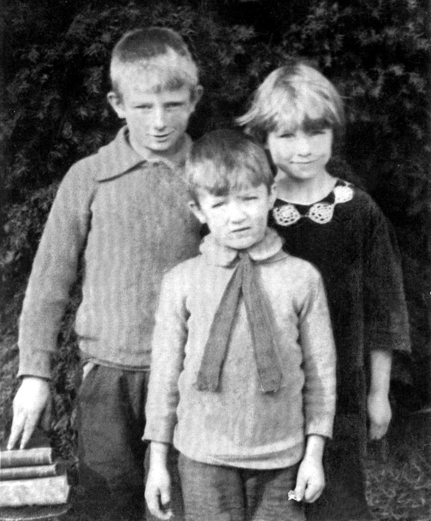 John Goodenough, Albert Goodenough jnr, Doreen Goodenough at school 1926